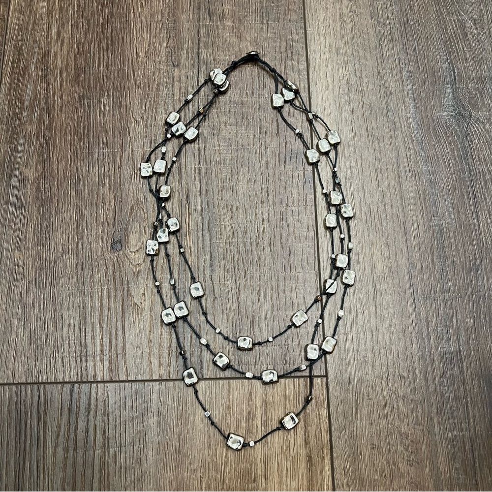Geometric layered metal necklace